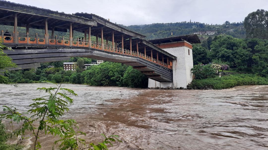 Dzongs & Temples